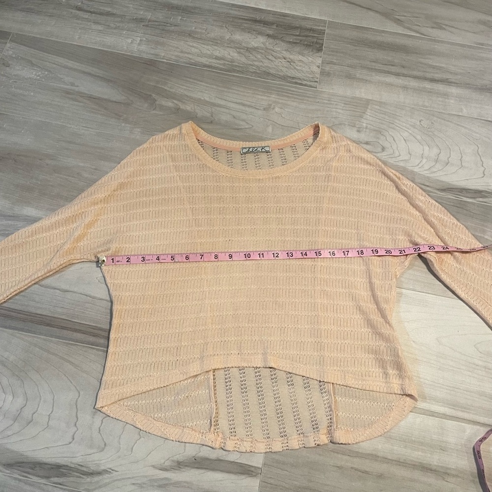 Chloe K Mesh/Knit Style Scoop Neck Light Pink Blouse-Size Small - Picture 9 of 11